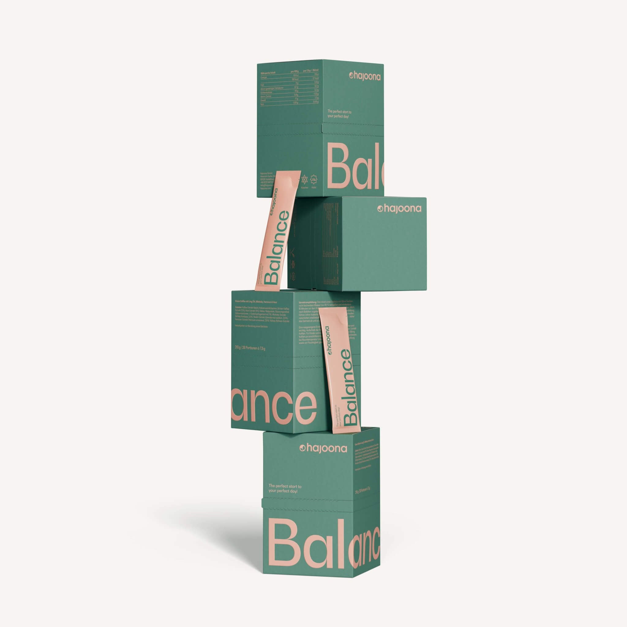 Vier grüne Produktverpackungen von hajoona mit dem Namen ‚Balance‘ sind in einer vertikalen, versetzt gestapelten Anordnung zu sehen. Zwei der Verpackungen sind seitlich positioniert, sodass auch die rosafarbene Seitenbeschriftung sichtbar ist. Das Bild vermittelt einen Eindruck von Balance und Stabilität durch die ungewöhnliche Stapelung.